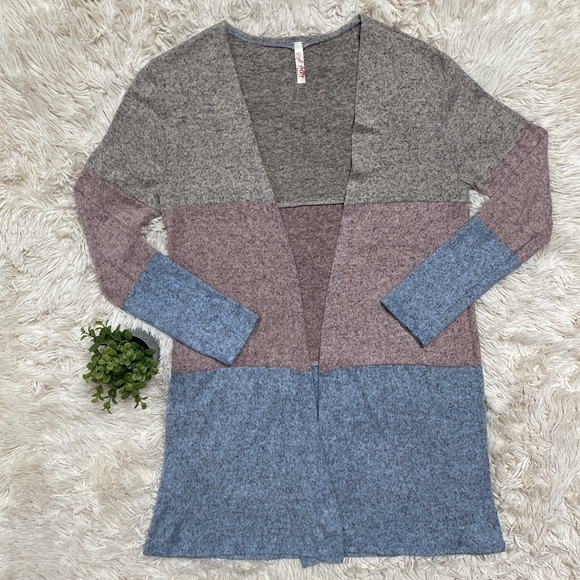 Red Lolly Open Cardigan ๐ Gray Pink & Blue - Picture 3 of 12